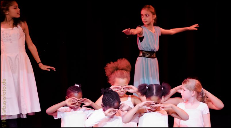 tarantella-10-10-15-bro-BFXT6354